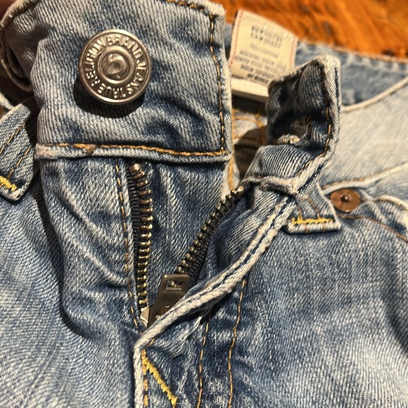 Size 28 - True Religion Ladies Jeans - Picture 8 of 9